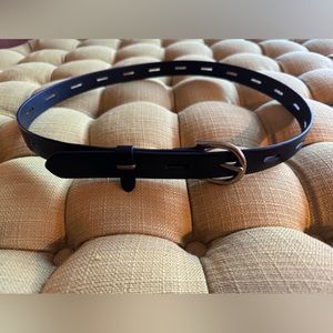 Madewell Genuine Italian Leather Belt 41” length (Medium)